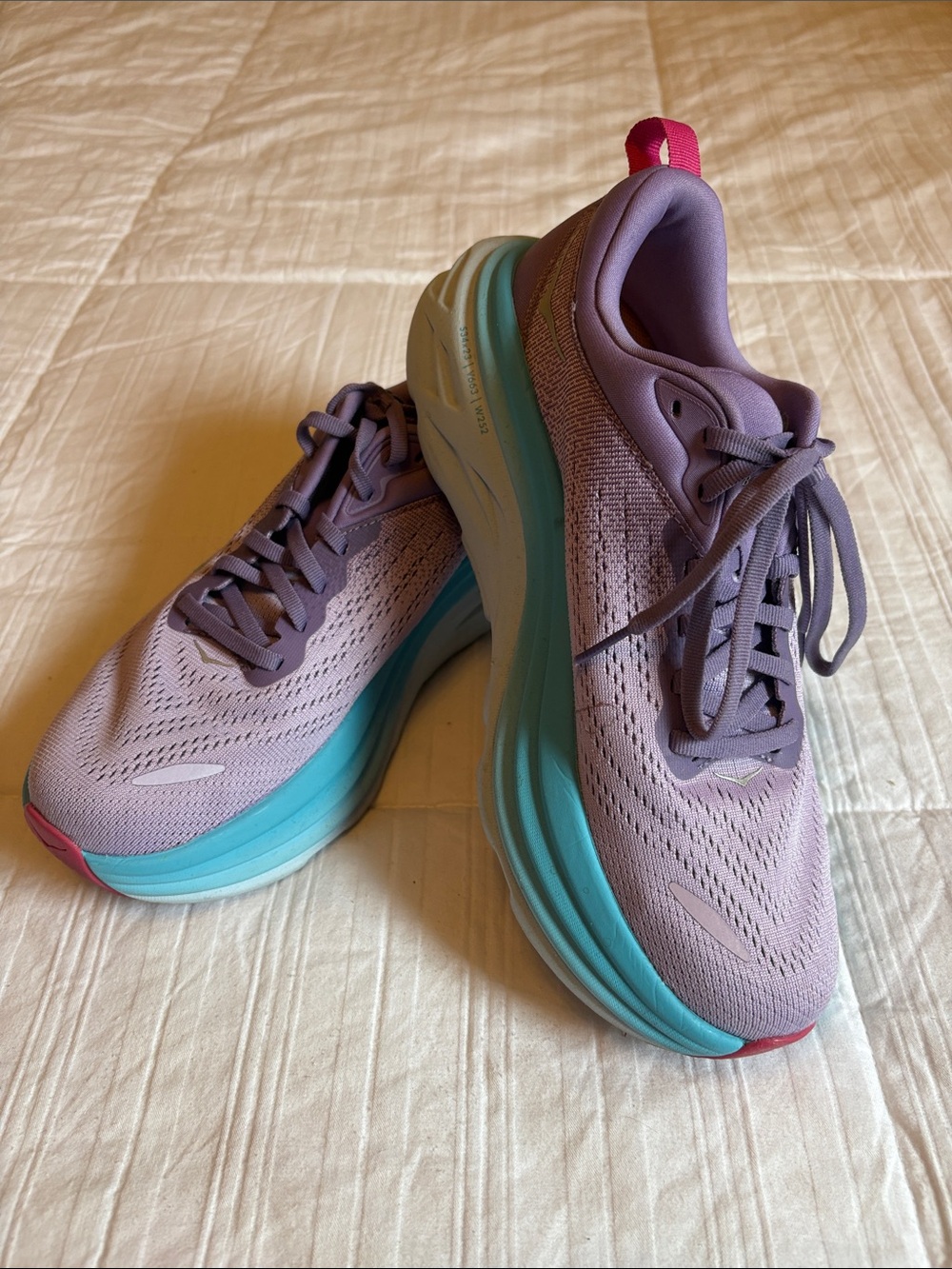 WORN TWICE Hoka Women's Hoka Bondi 8 Size 7.5 - like new! - Picture 2 of 6